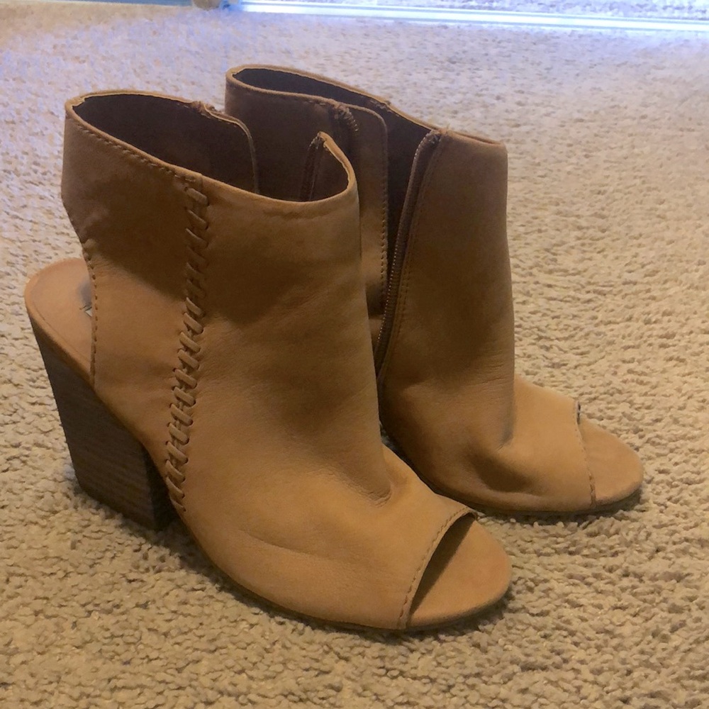 Steven Madden open toe bootie size 9 women